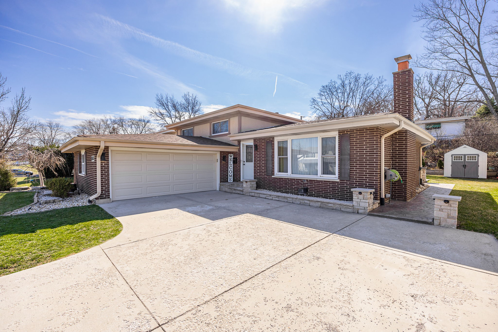 8518 Forest Drive, Hickory Hills, IL 60457