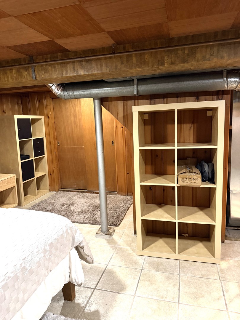 7801 W Victoria Street, Chicago, IL 60631