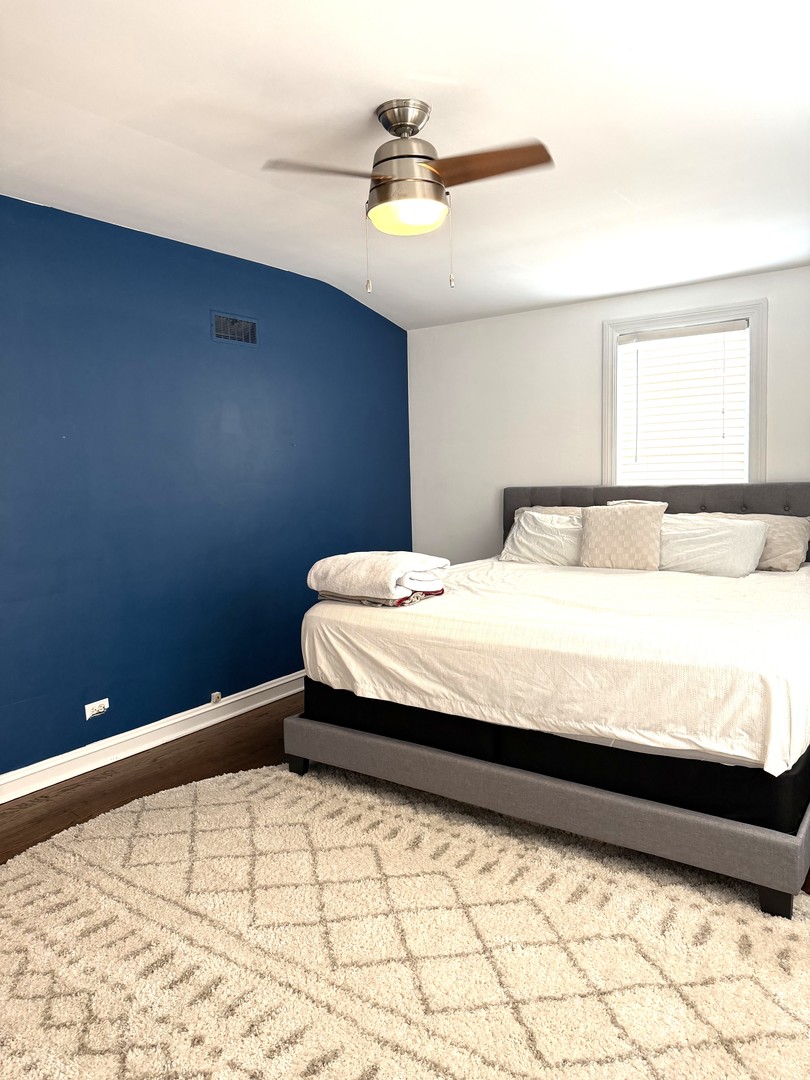 7801 W Victoria Street, Chicago, IL 60631