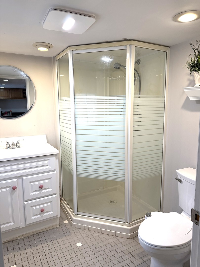 7801 W Victoria Street, Chicago, IL 60631