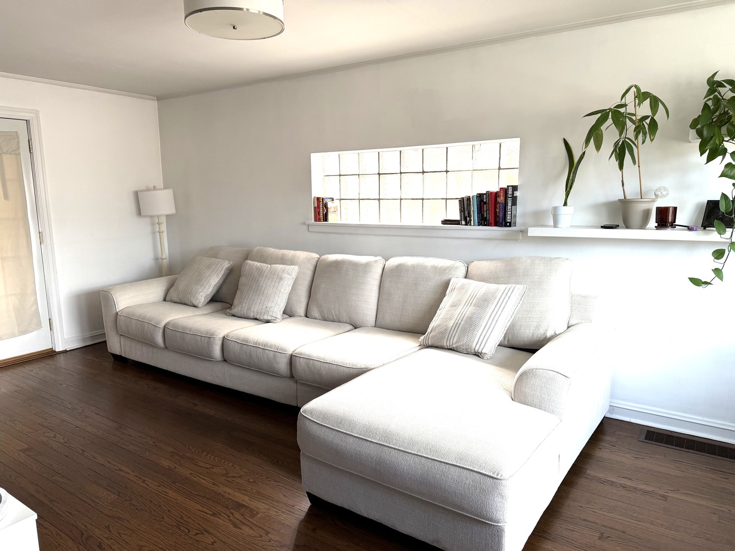 7801 W Victoria Street, Chicago, IL 60631