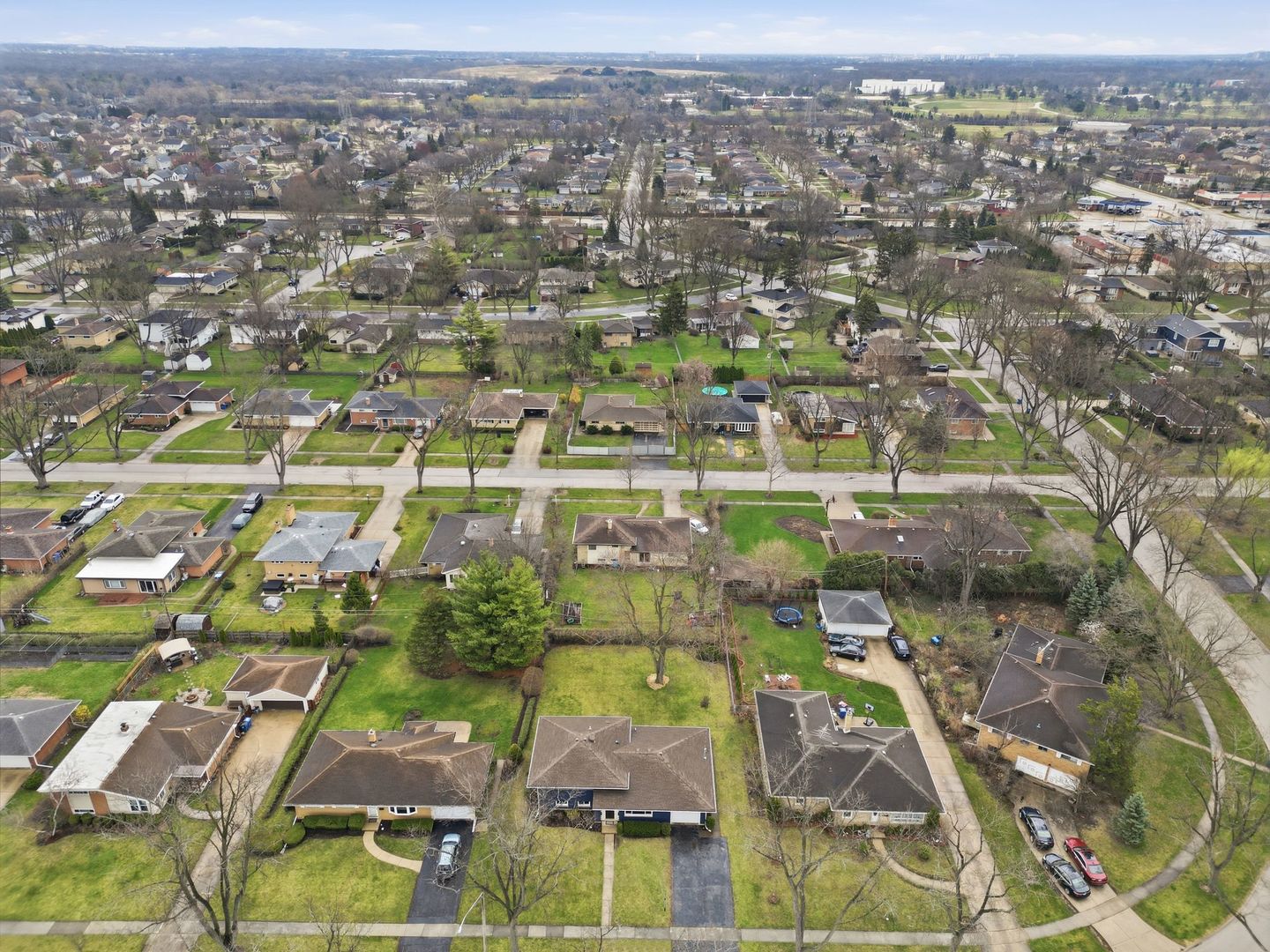 1430 E Emmerson Lane, Mount Prospect, IL 60056