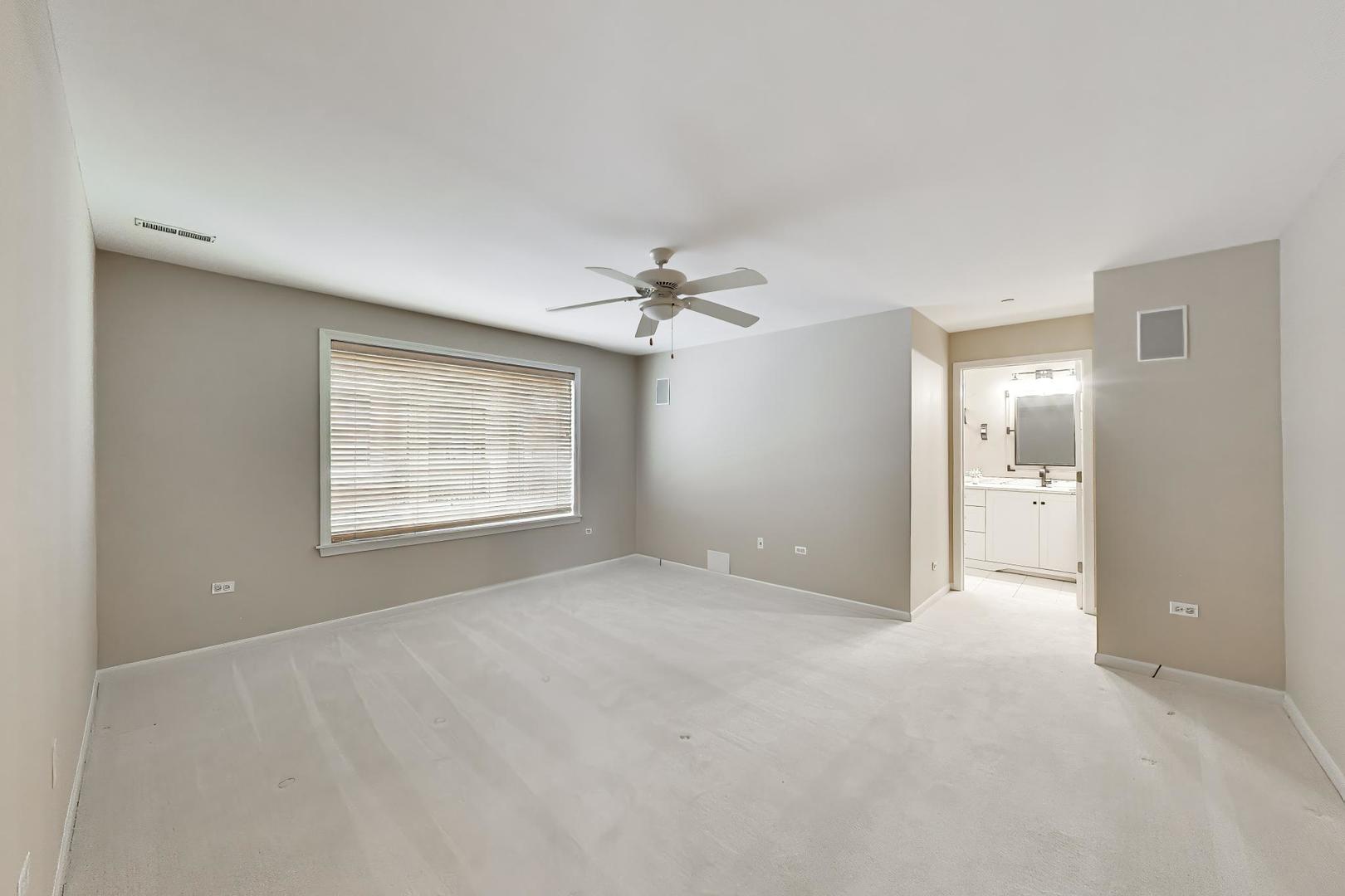 131 W Adelaide Street #310, Elmhurst, IL 60126