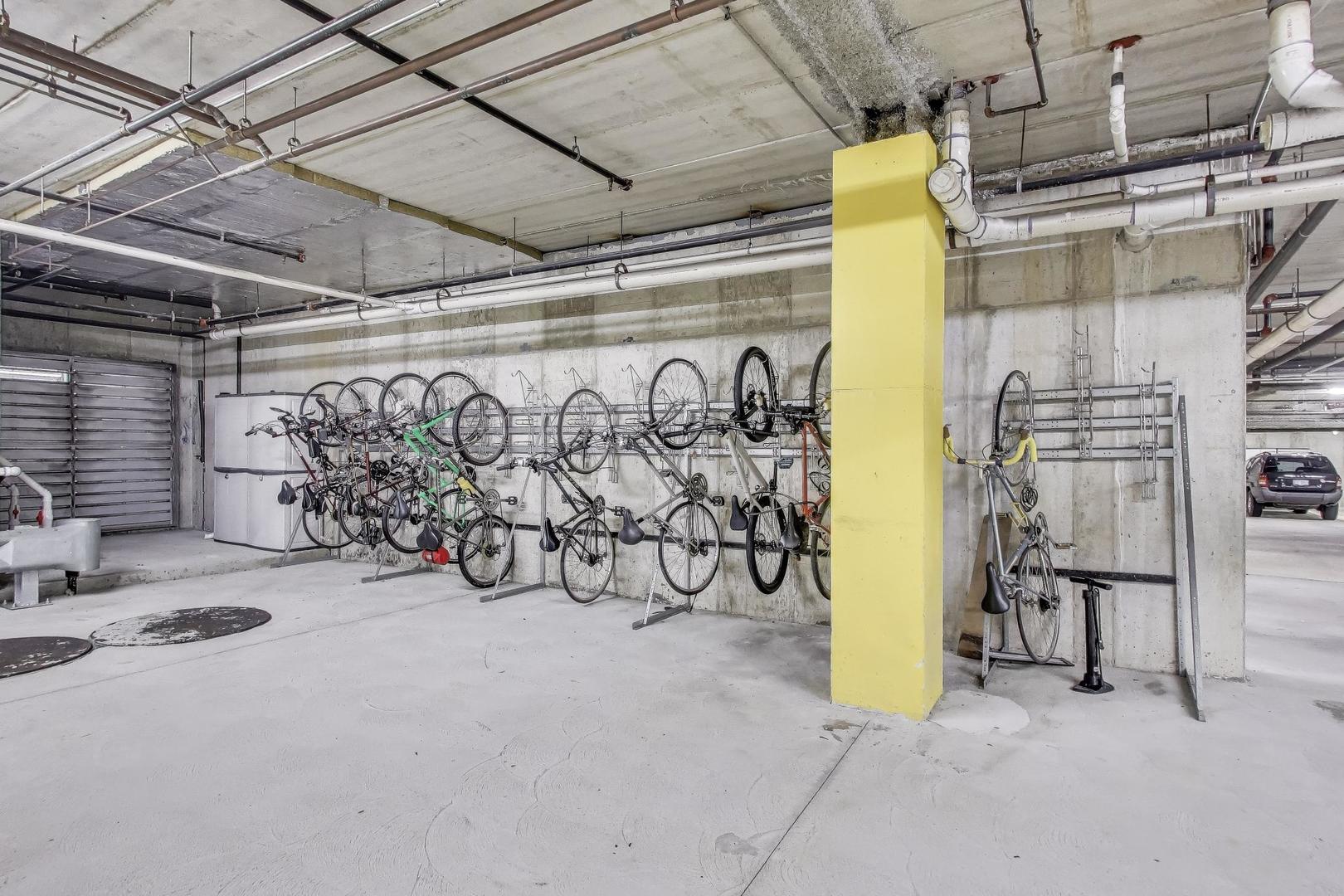 131 W Adelaide Street #310, Elmhurst, IL 60126