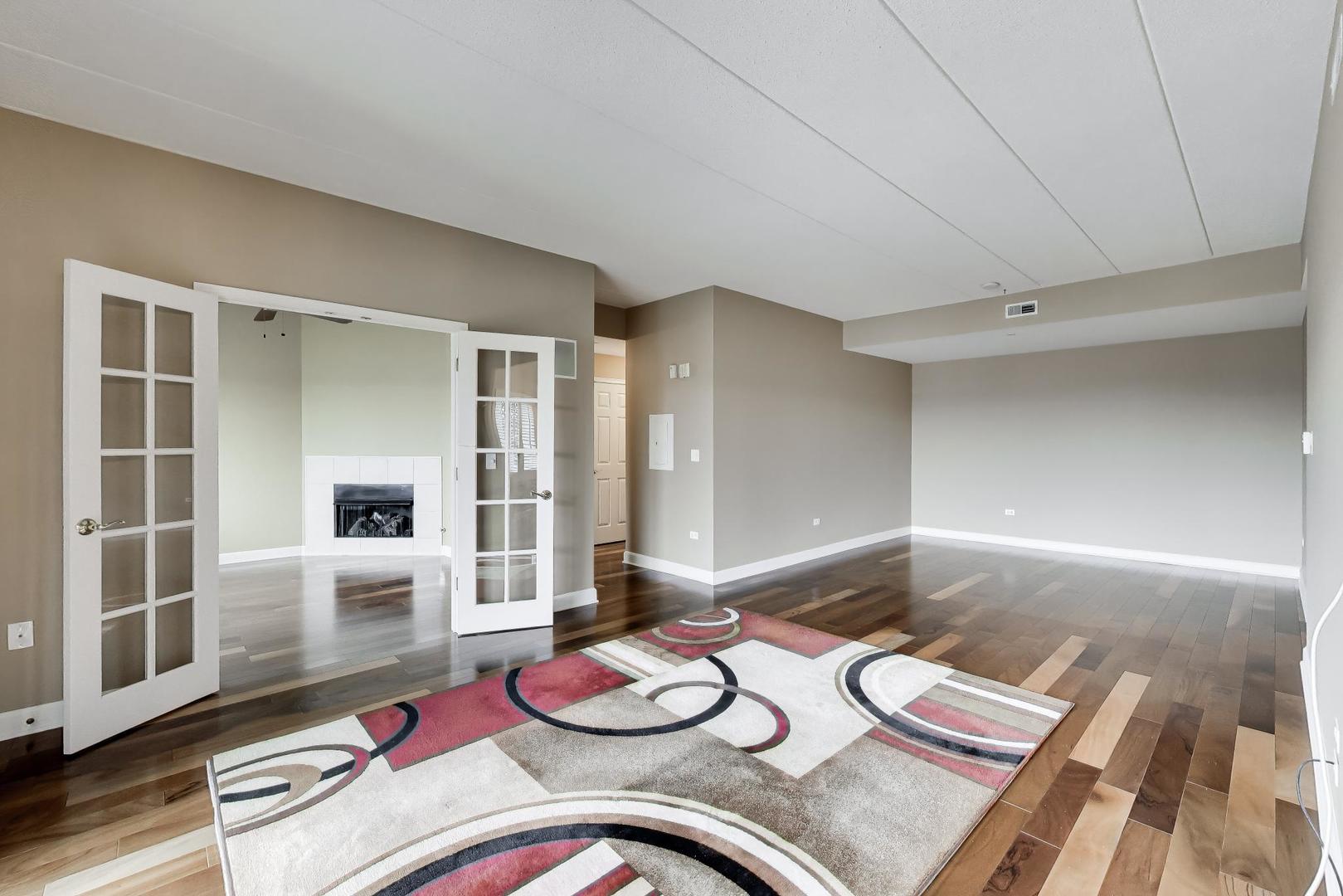 131 W Adelaide Street #310, Elmhurst, IL 60126