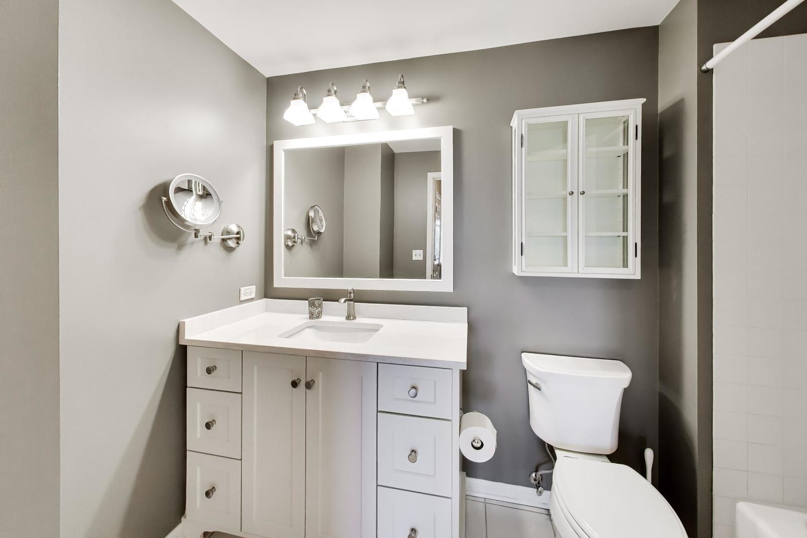 131 W Adelaide Street #310, Elmhurst, IL 60126