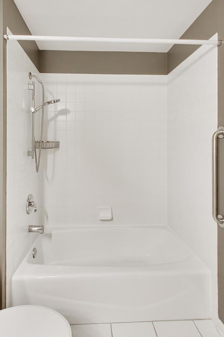 131 W Adelaide Street #310, Elmhurst, IL 60126