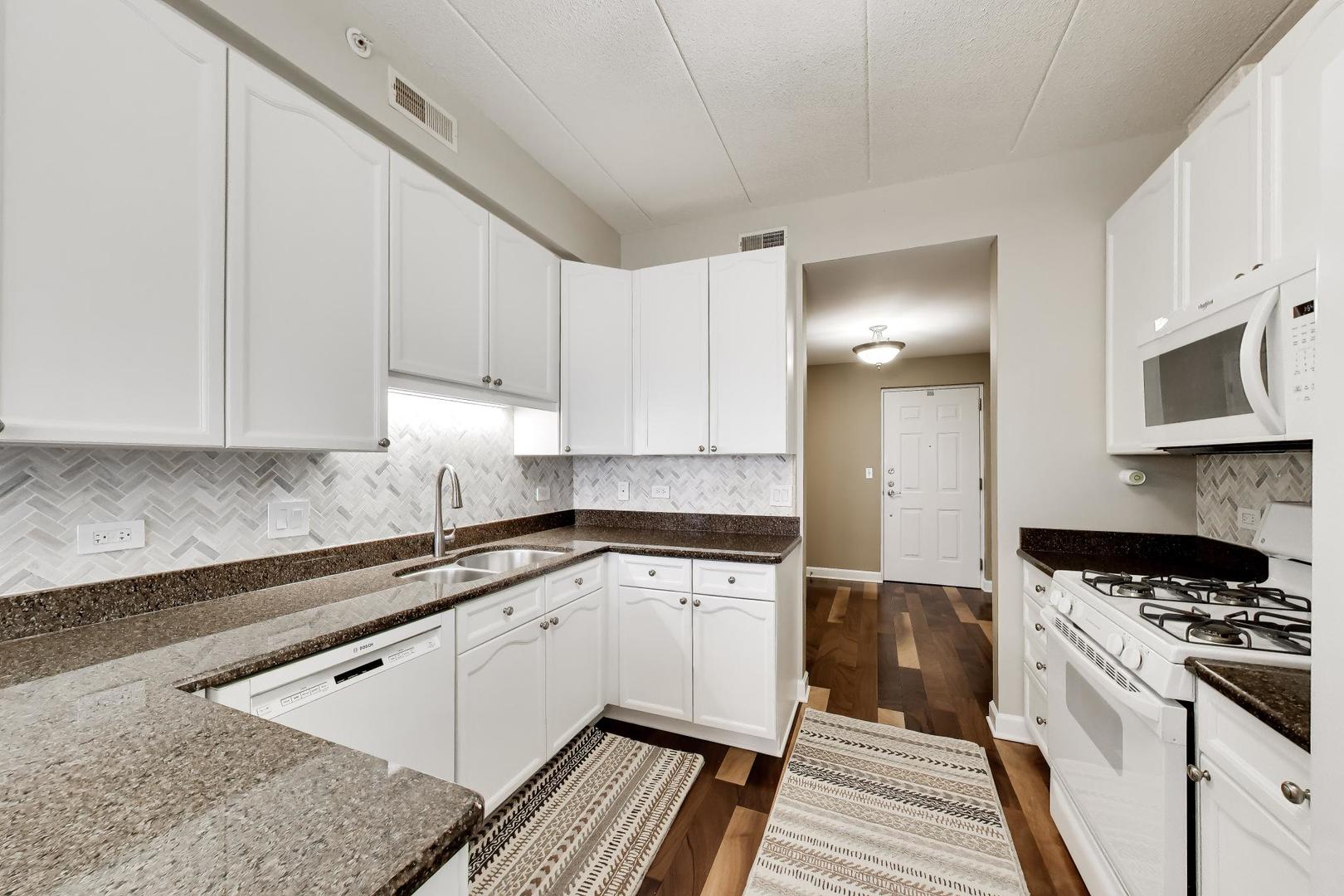 131 W Adelaide Street #310, Elmhurst, IL 60126