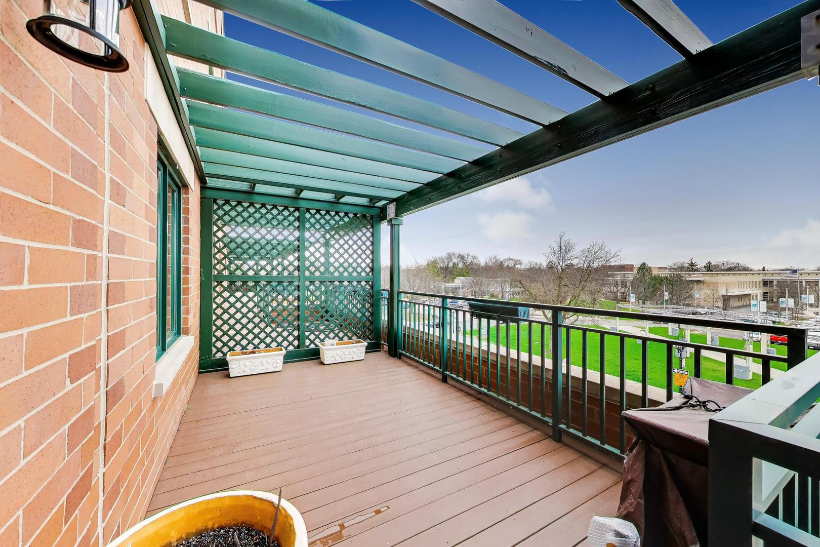 131 W Adelaide Street #310, Elmhurst, IL 60126