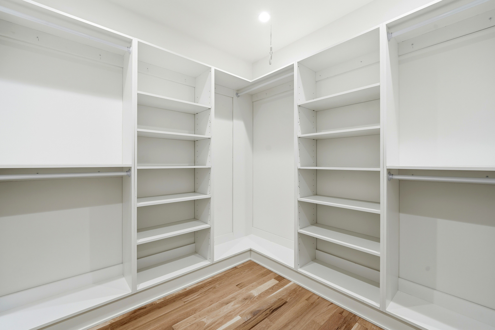 944 Rosemary Terrace, Deerfield, IL 60015