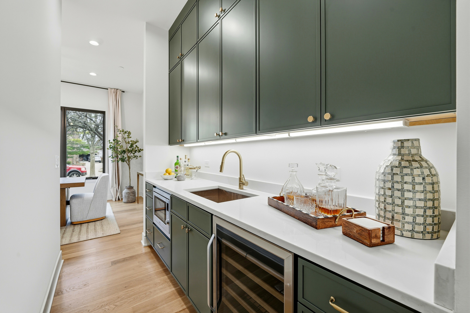 944 Rosemary Terrace, Deerfield, IL 60015