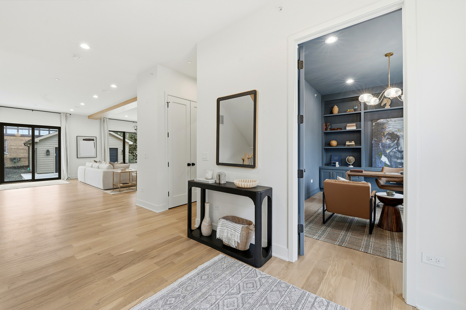 944 Rosemary Terrace, Deerfield, IL 60015