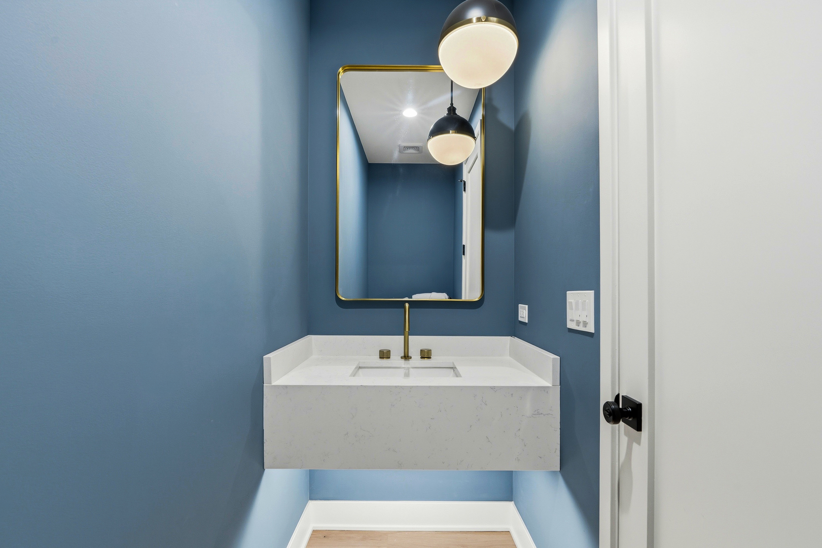 944 Rosemary Terrace, Deerfield, IL 60015