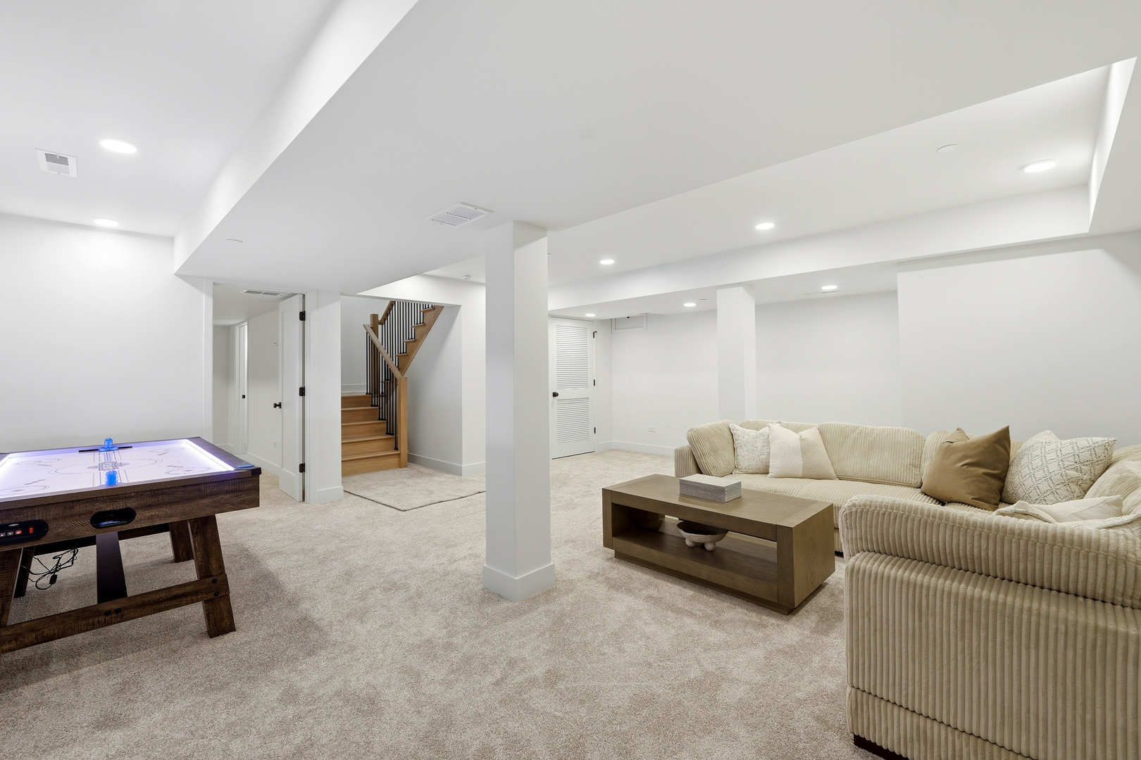 944 Rosemary Terrace, Deerfield, IL 60015