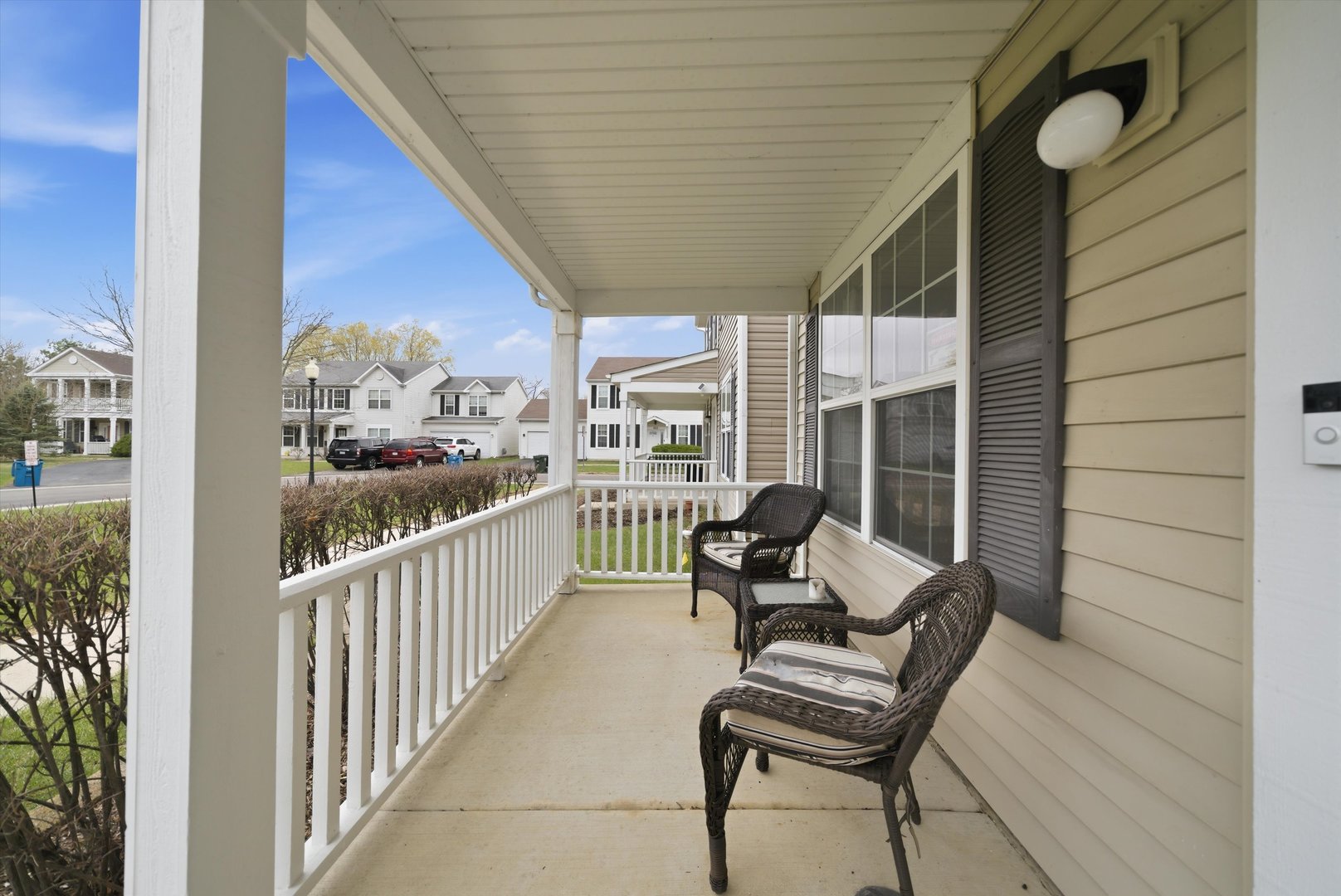 1615 Victoria Park Circle, Aurora, IL 60504