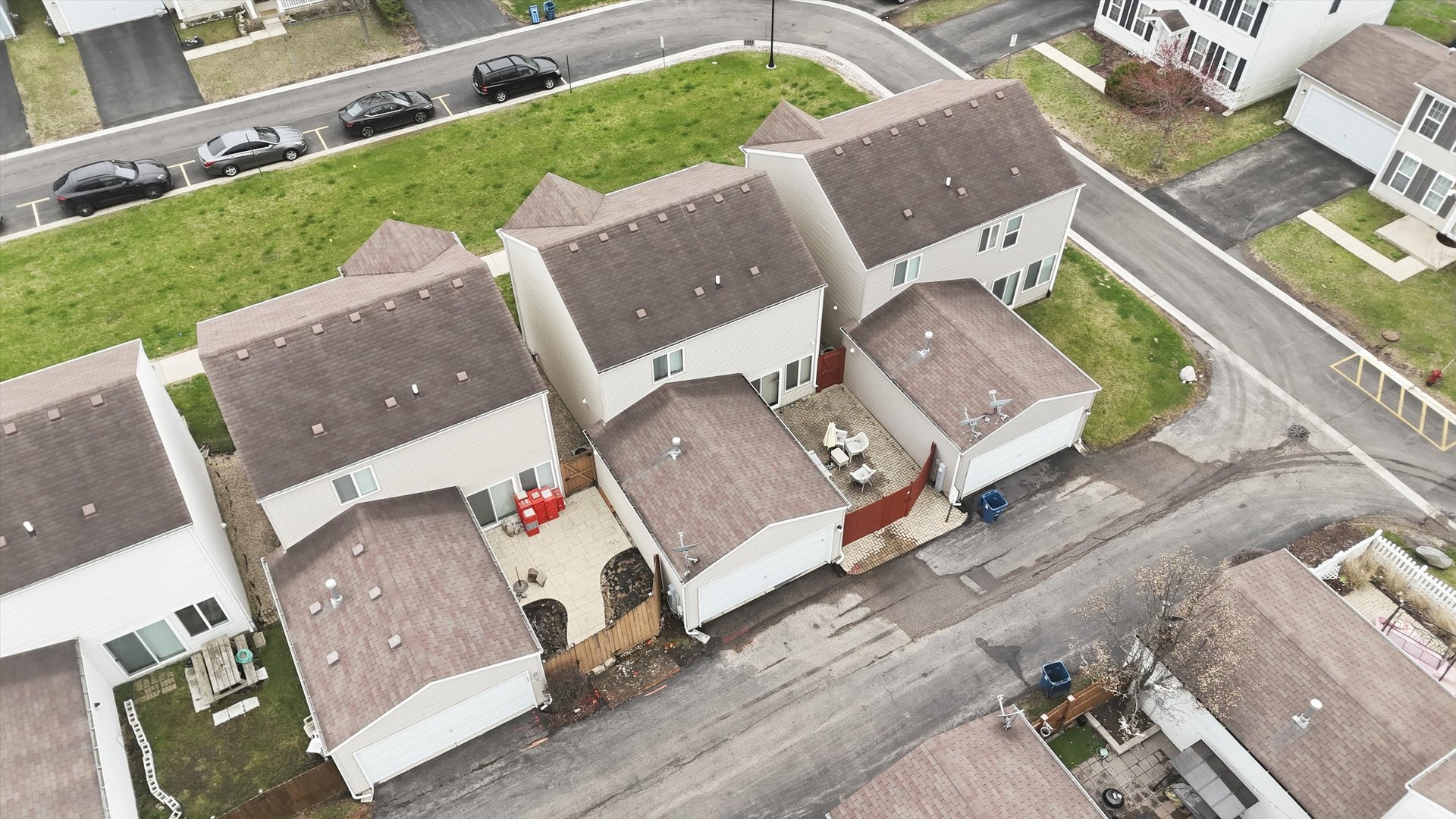 1615 Victoria Park Circle, Aurora, IL 60504