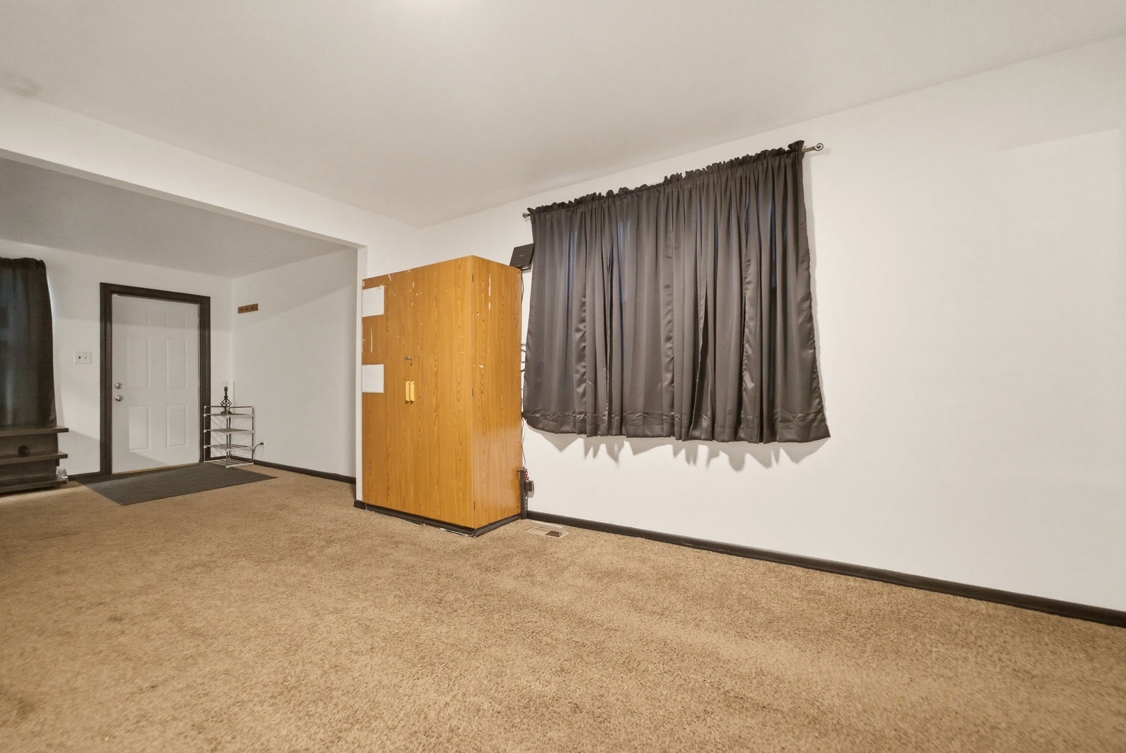 15644 Emerald Avenue, Harvey, IL 60426