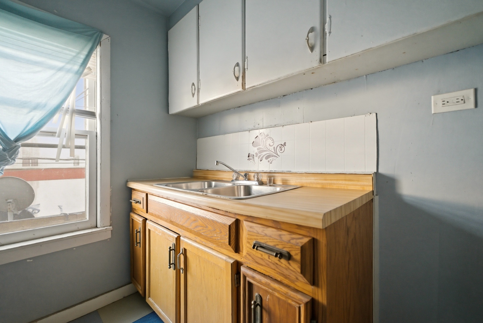 15644 Emerald Avenue, Harvey, IL 60426