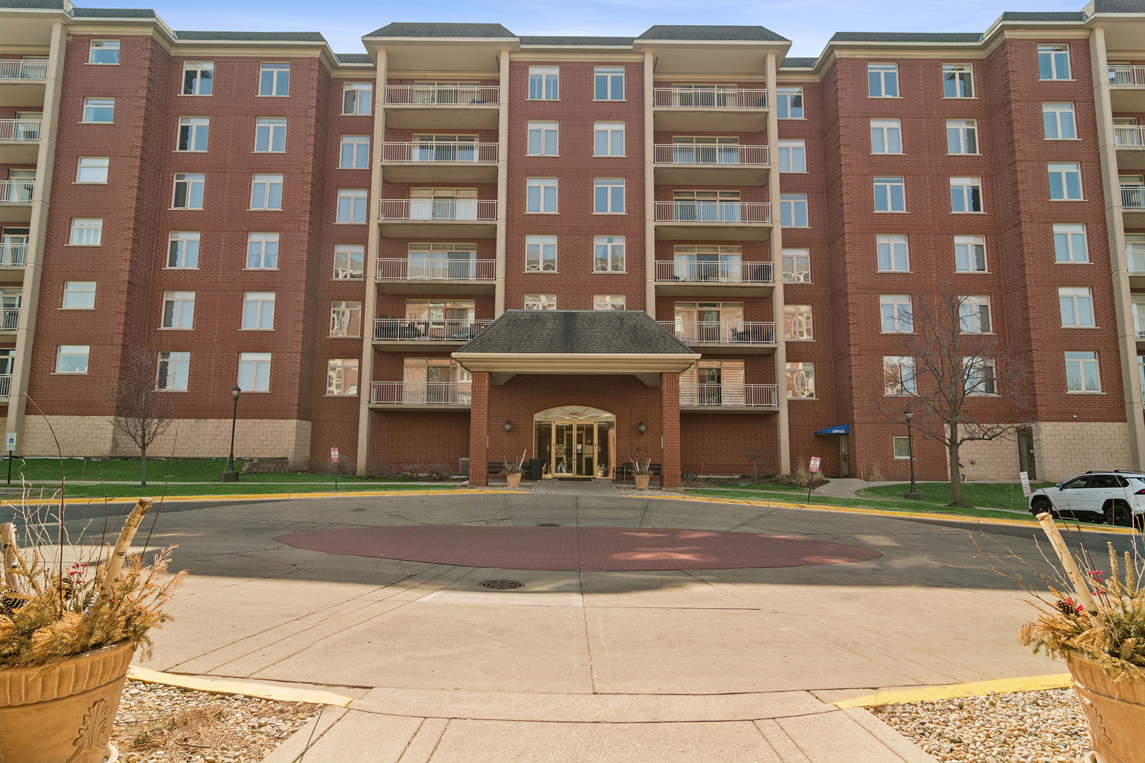 8340 Callie Avenue #402, Morton Grove, IL 60053