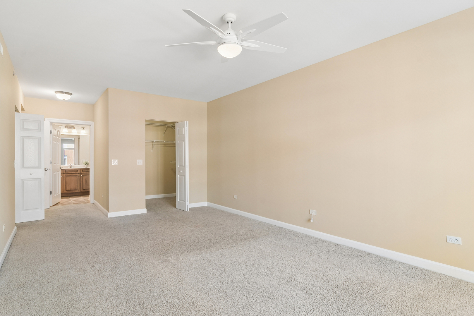 8340 Callie Avenue #402, Morton Grove, IL 60053