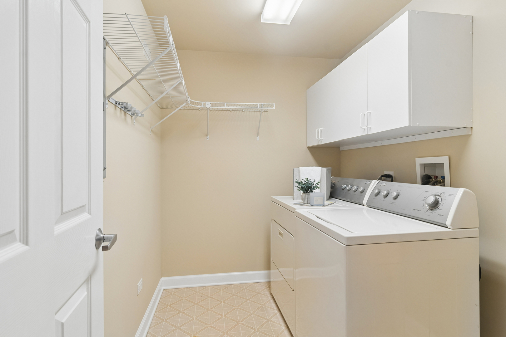 8340 Callie Avenue #402, Morton Grove, IL 60053