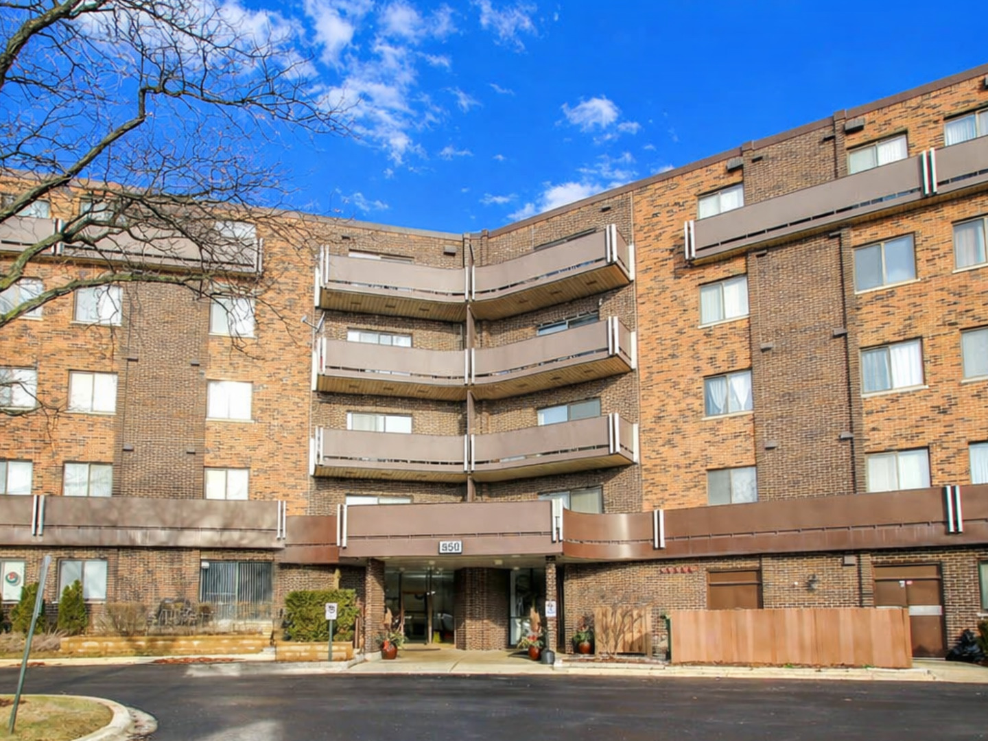 850 Wellington Avenue #403, Elk Grove Village, IL 60007