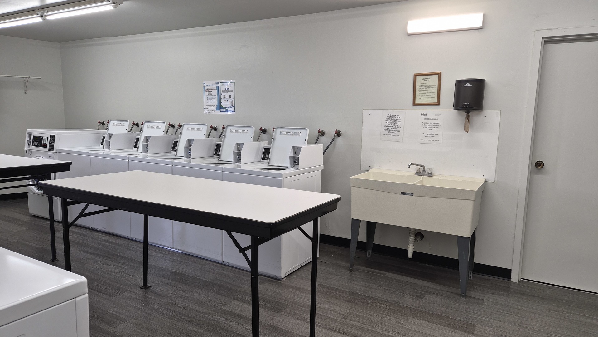 Elk Grove Village, IL 60007