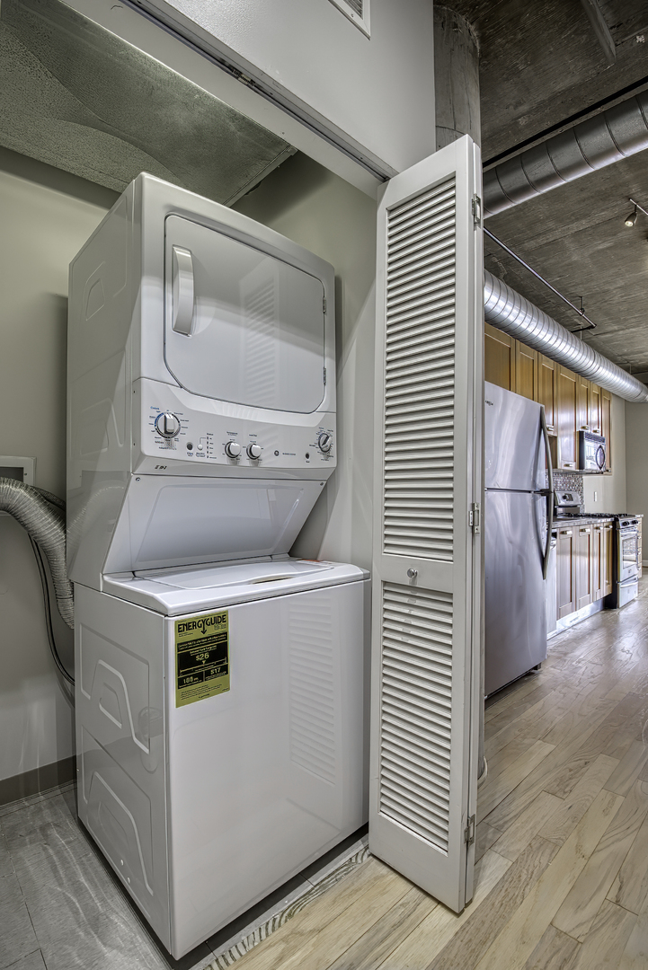 111 S Morgan Street #518, Chicago, IL 60607