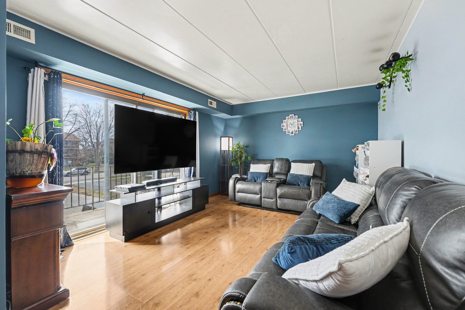 9826 Treetop Drive #2W, Orland Park, IL 60462