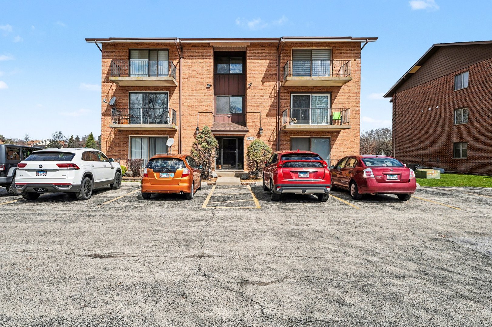 9826 Treetop Drive #2W, Orland Park, IL 60462