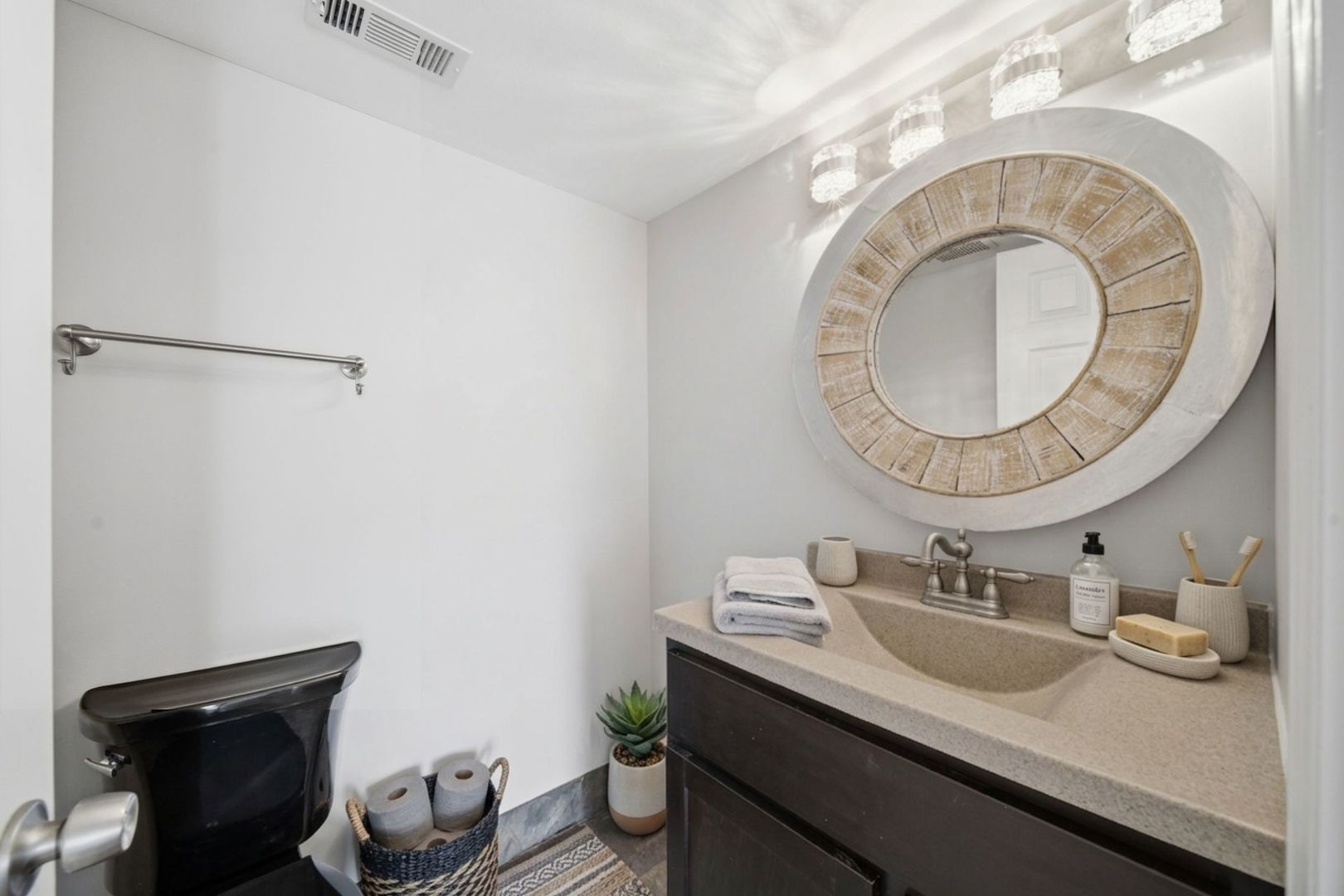 15700 86th Avenue #104, Orland Park, IL 60462