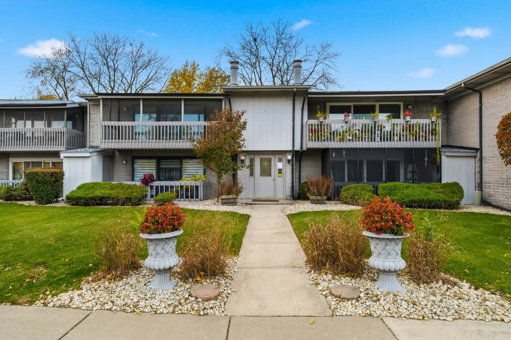 15700 86th Avenue #104, Orland Park, IL 60462