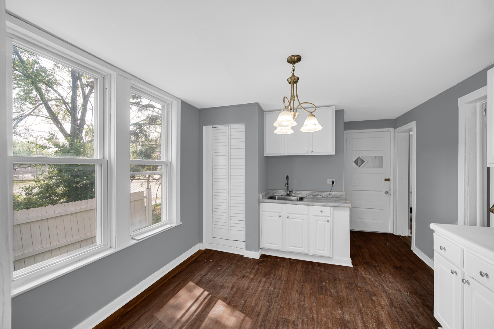 72 E 136th Street, Riverdale, IL 60827