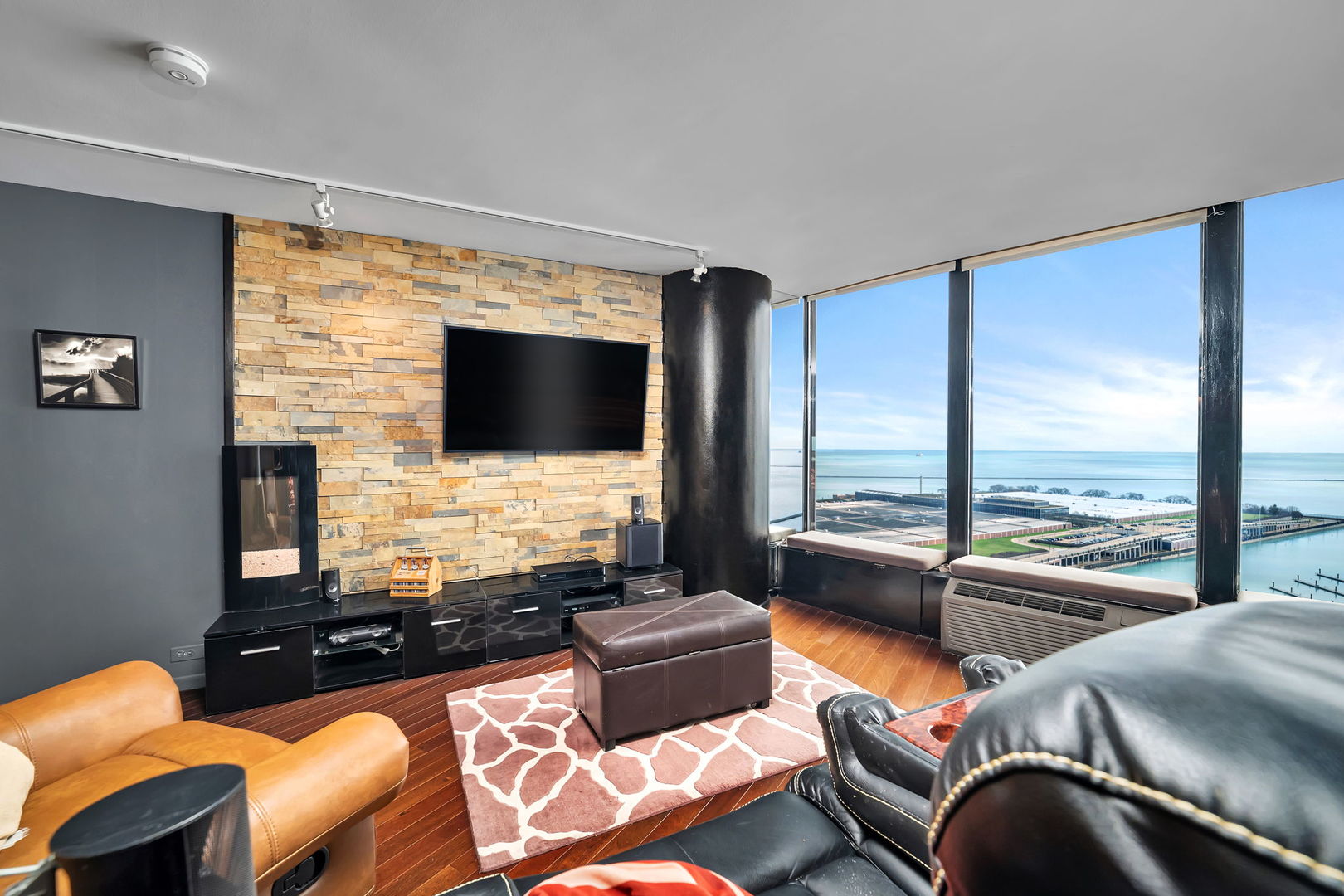 505 N Lake Shore Drive #2404, Chicago, IL 60611