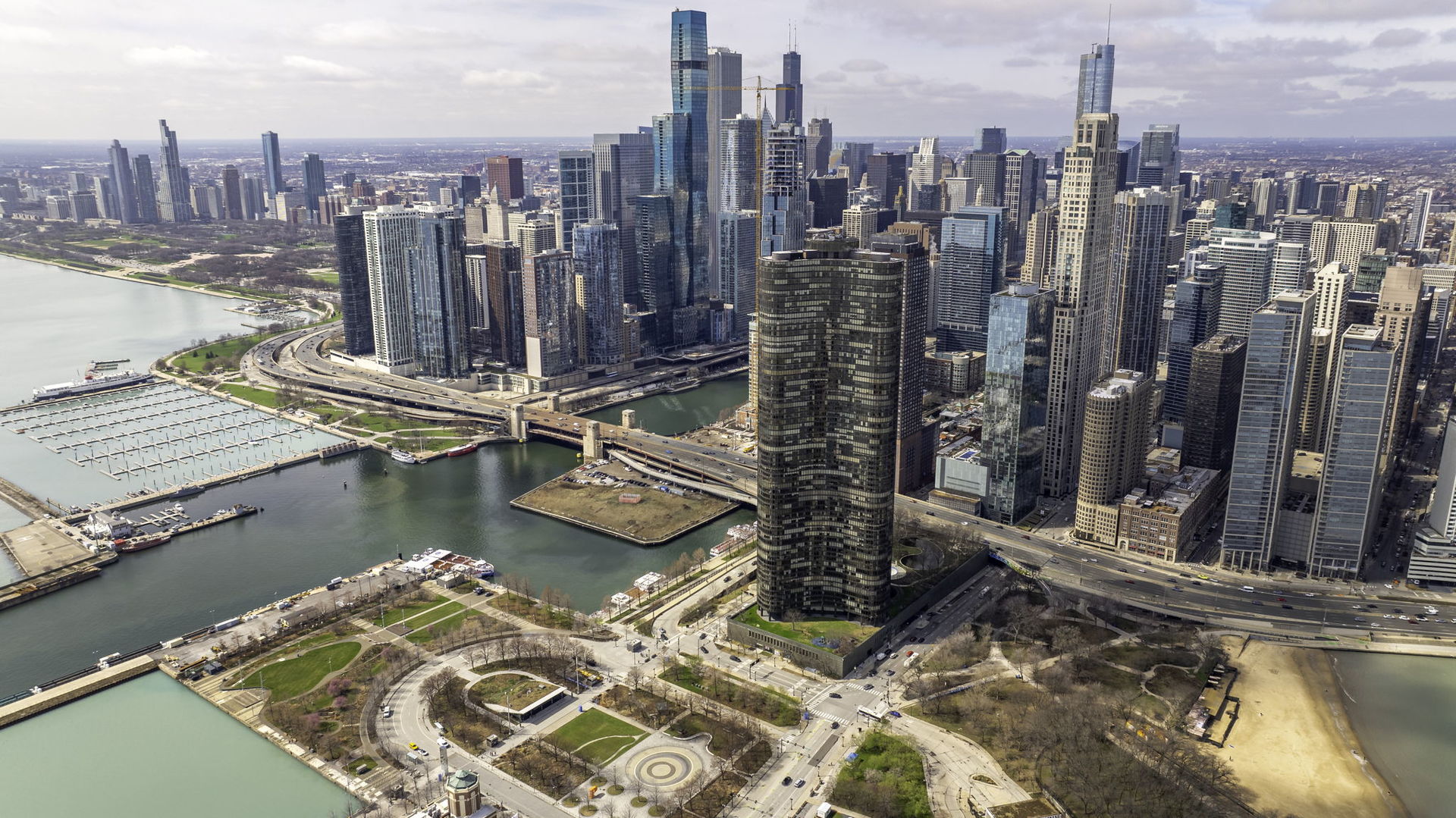 505 N Lake Shore Drive #2404, Chicago, IL 60611