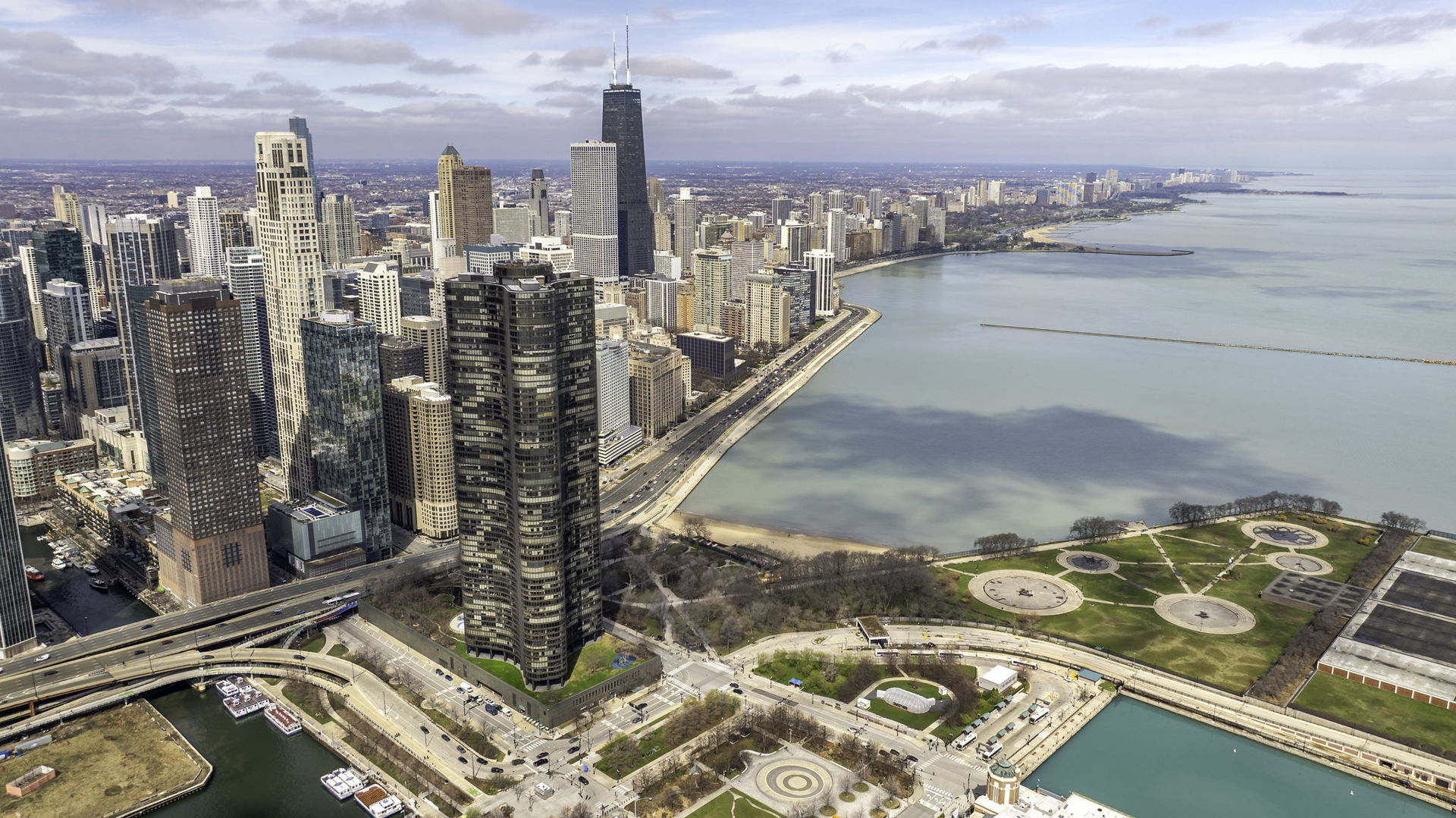 505 N Lake Shore Drive #2404, Chicago, IL 60611