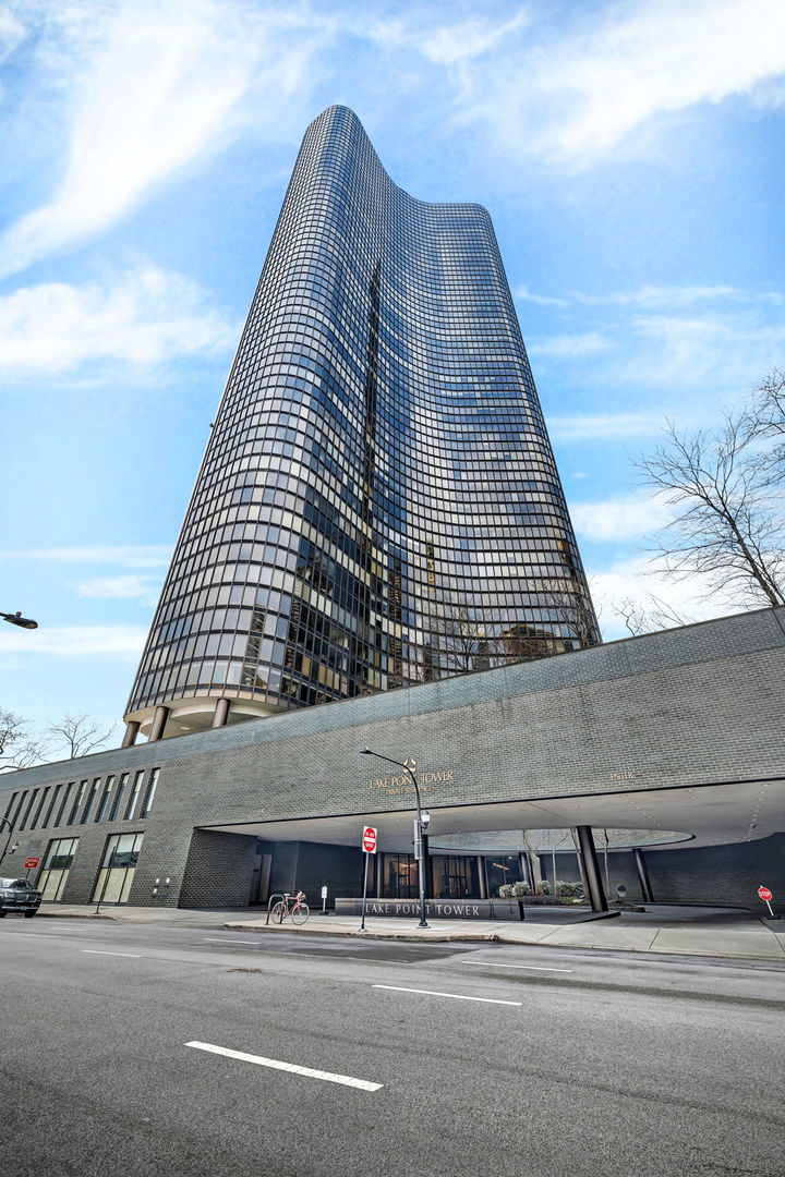 505 N Lake Shore Drive #2404, Chicago, IL 60611