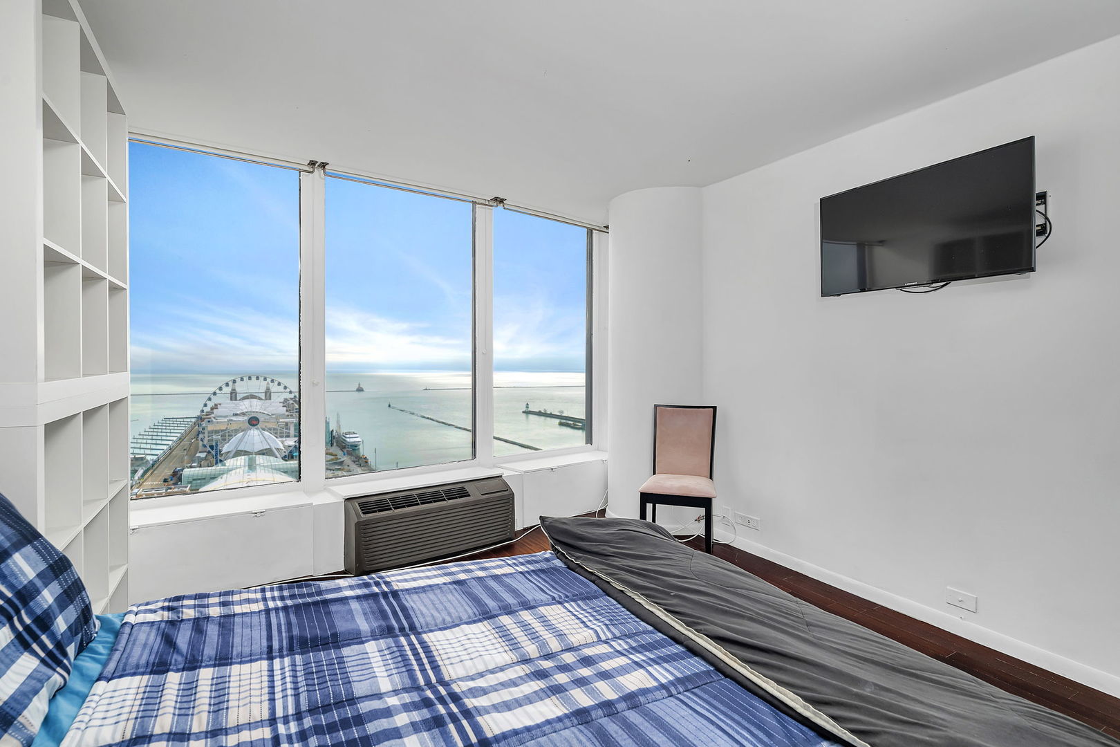 505 N Lake Shore Drive #2404, Chicago, IL 60611