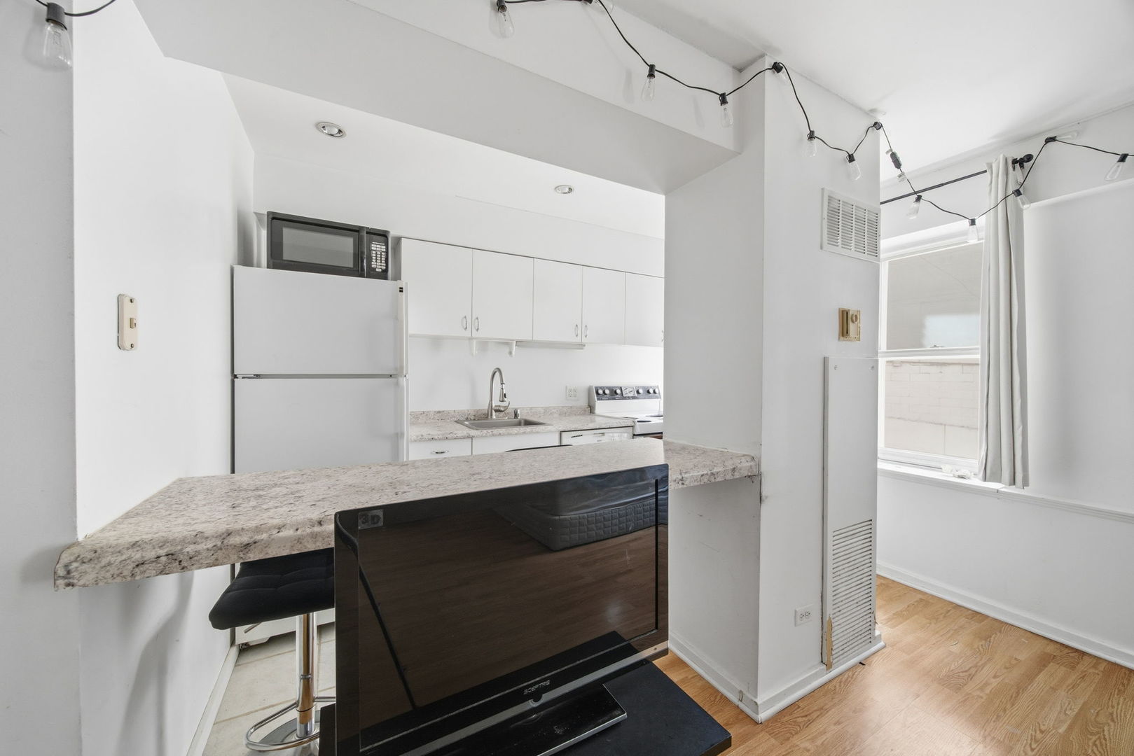 40 E 9TH Street #712, Chicago, IL 60605
