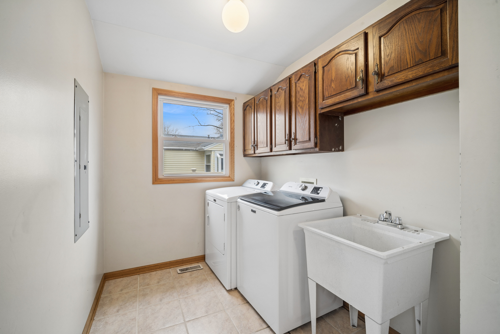 3717 Oriole Lane, Rolling Meadows, IL 60008