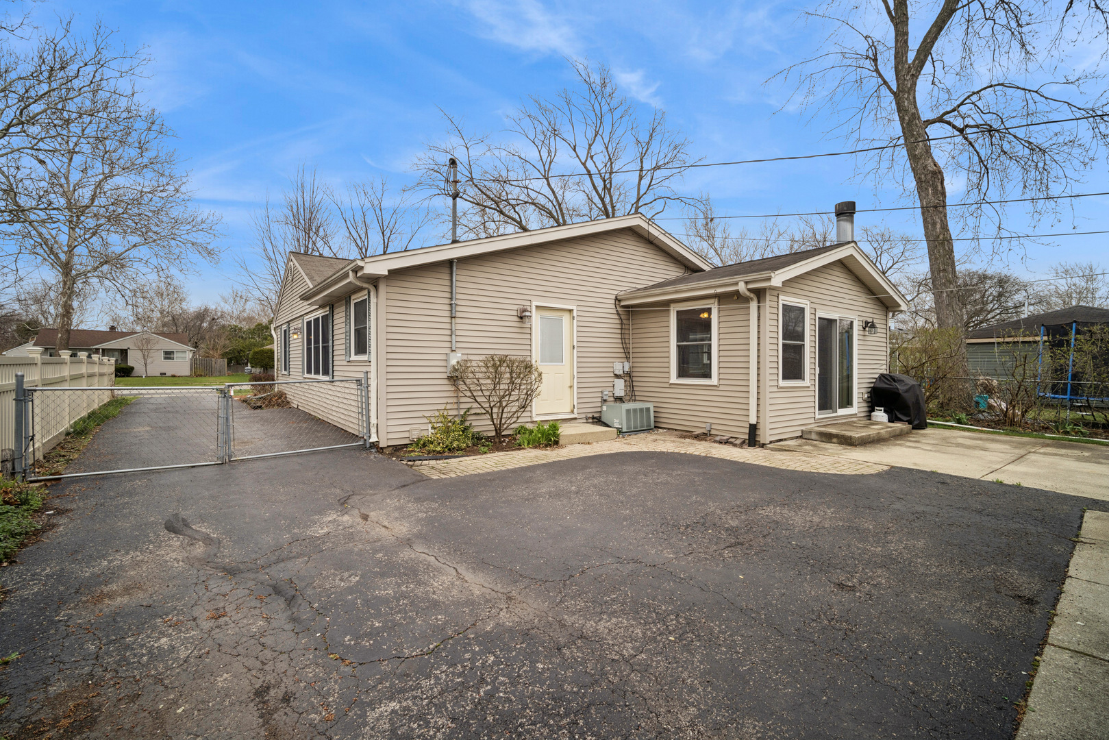 3717 Oriole Lane, Rolling Meadows, IL 60008