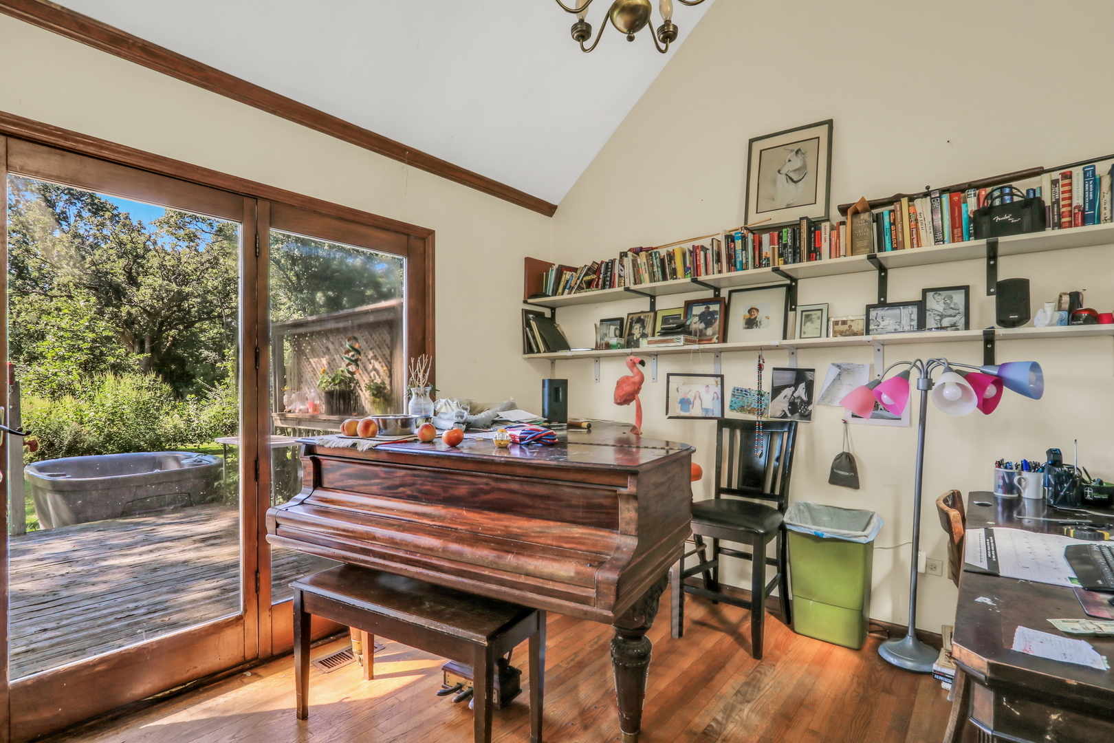 3947 Blackstone Avenue, Gurnee, IL 60031