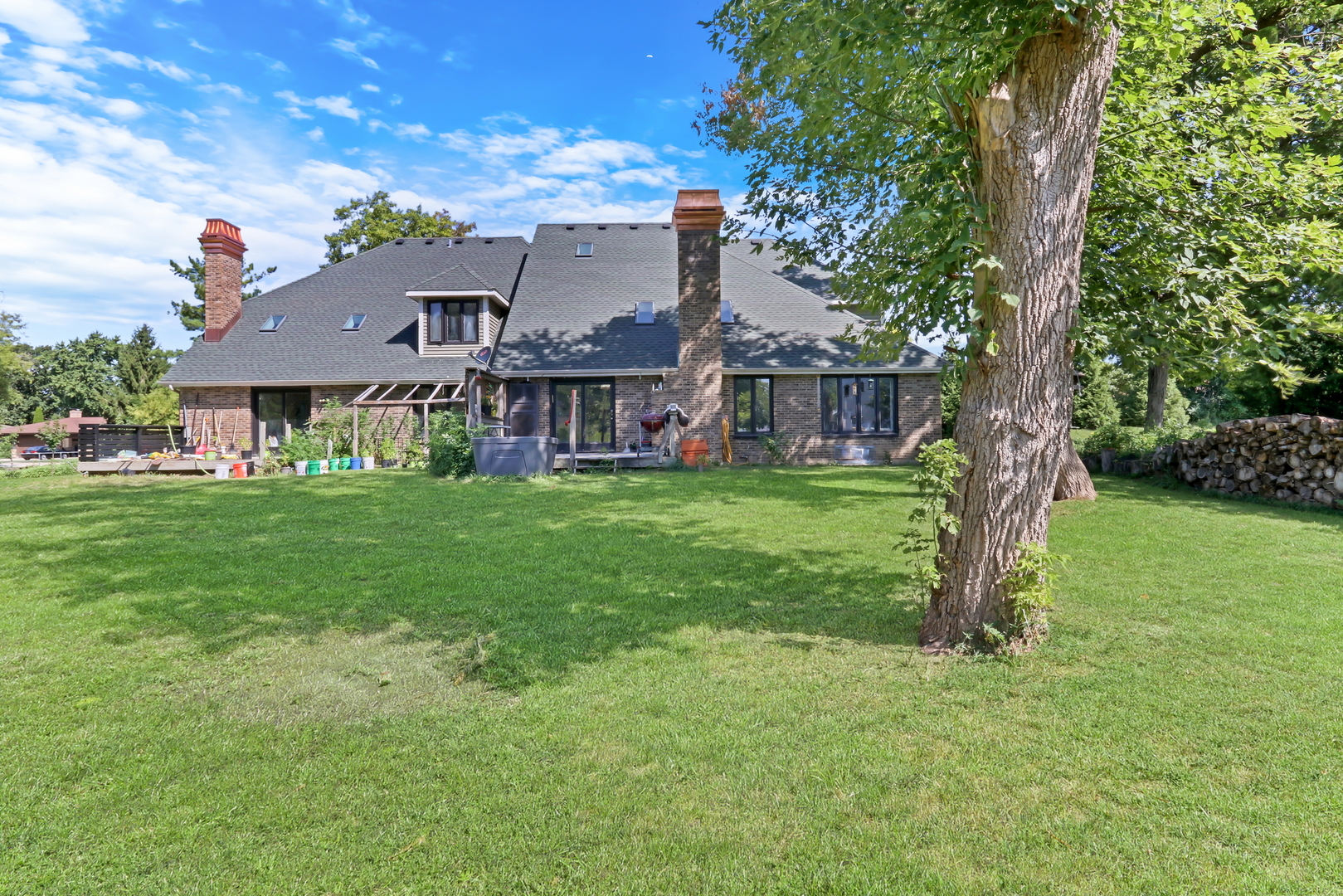 3947 Blackstone Avenue, Gurnee, IL 60031