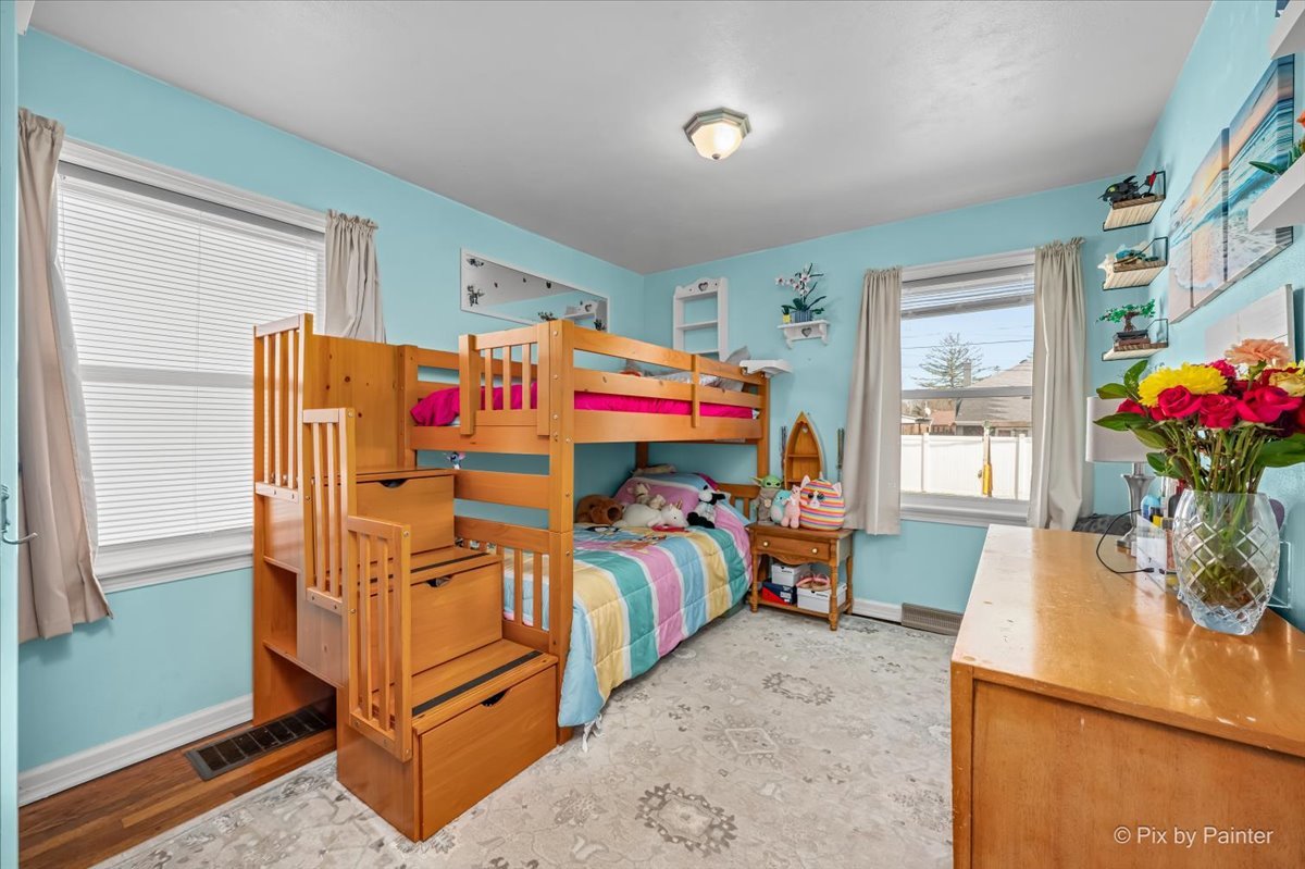 227 N Elmwood Avenue, Waukegan, IL 60085