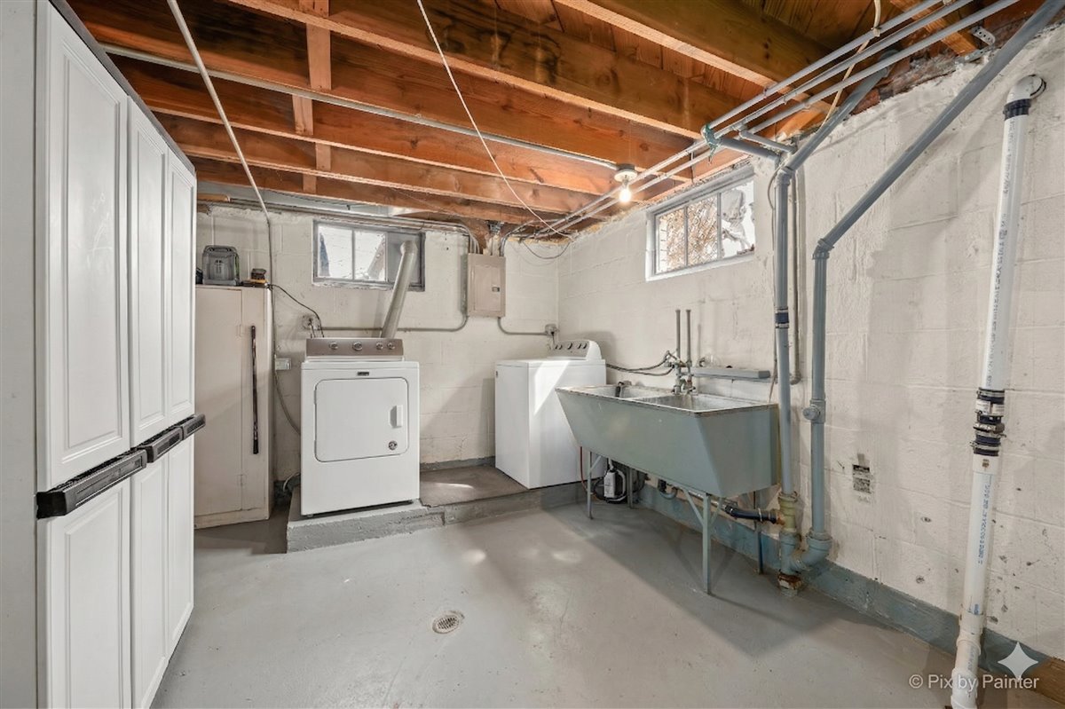 227 N Elmwood Avenue, Waukegan, IL 60085