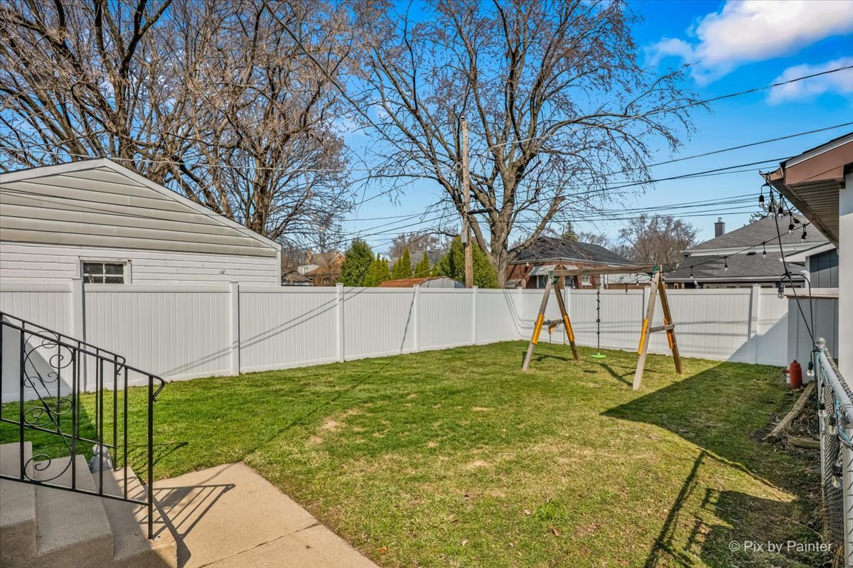 227 N Elmwood Avenue, Waukegan, IL 60085