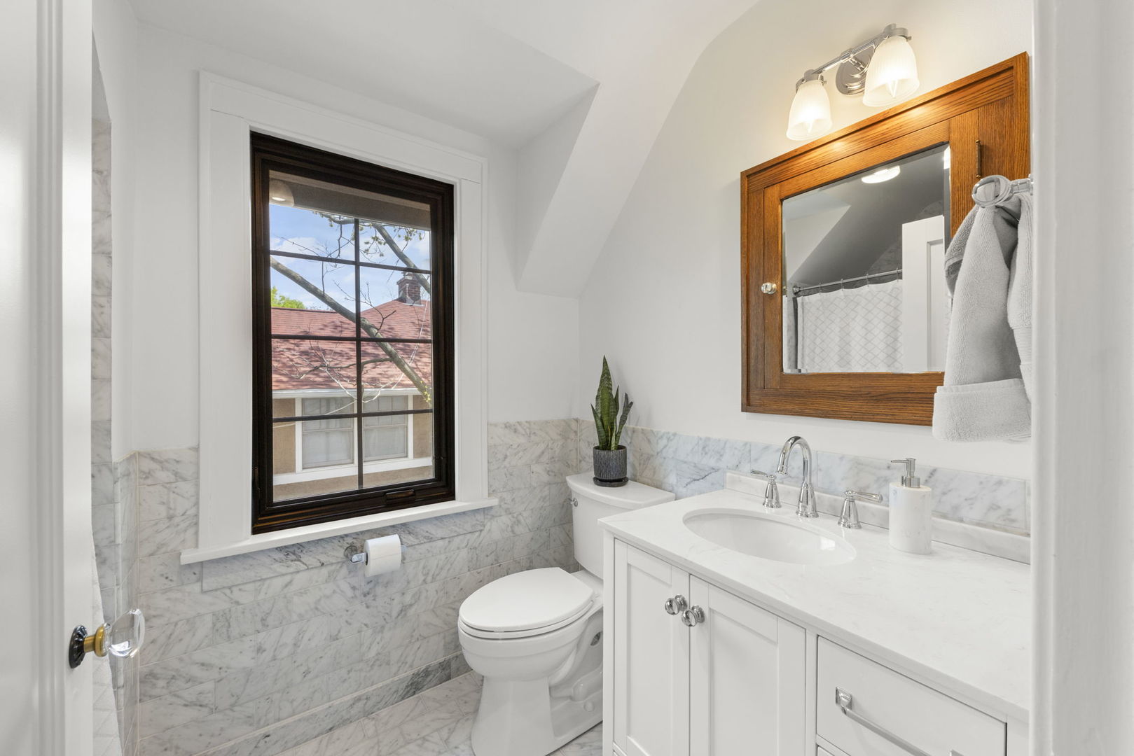 639 N Park Boulevard, Glen Ellyn, IL 60137