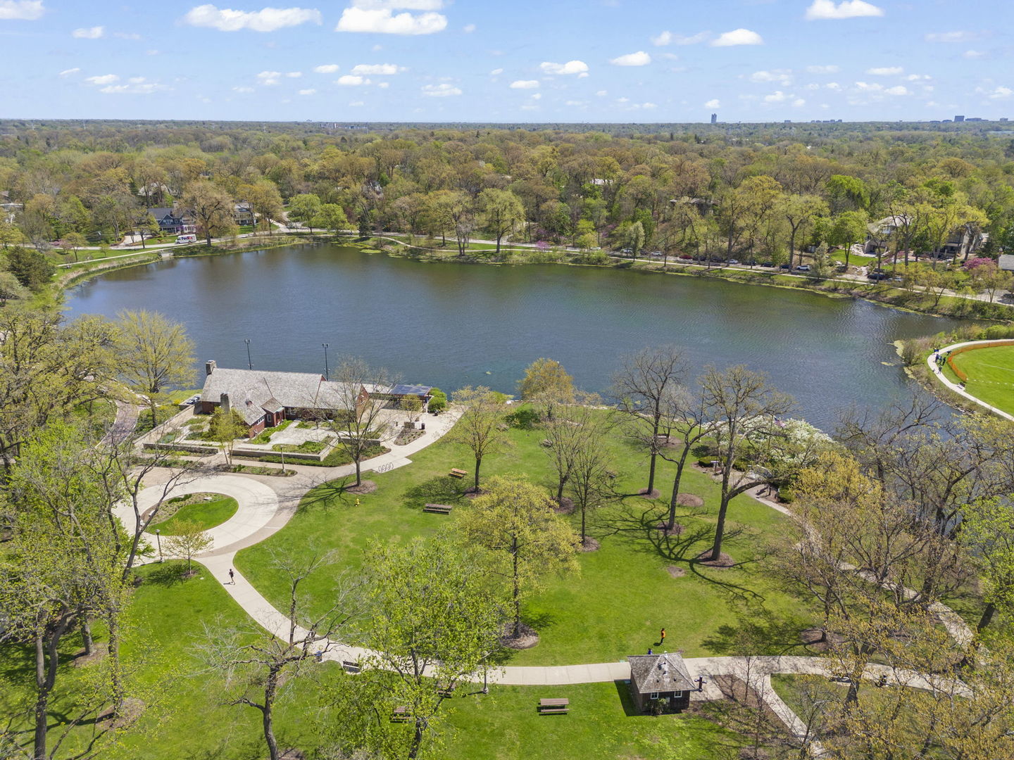 639 N Park Boulevard, Glen Ellyn, IL 60137