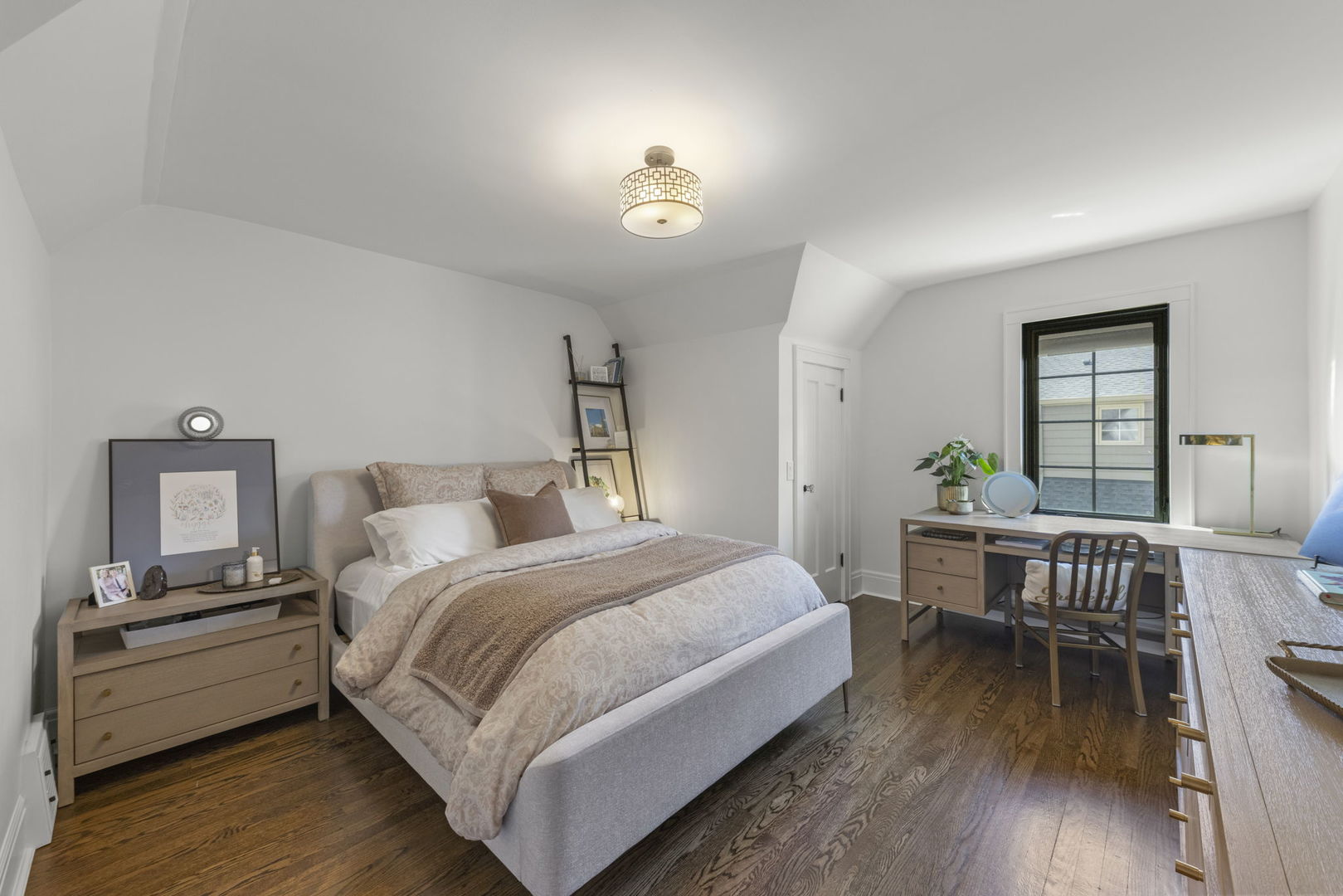 639 N Park Boulevard, Glen Ellyn, IL 60137