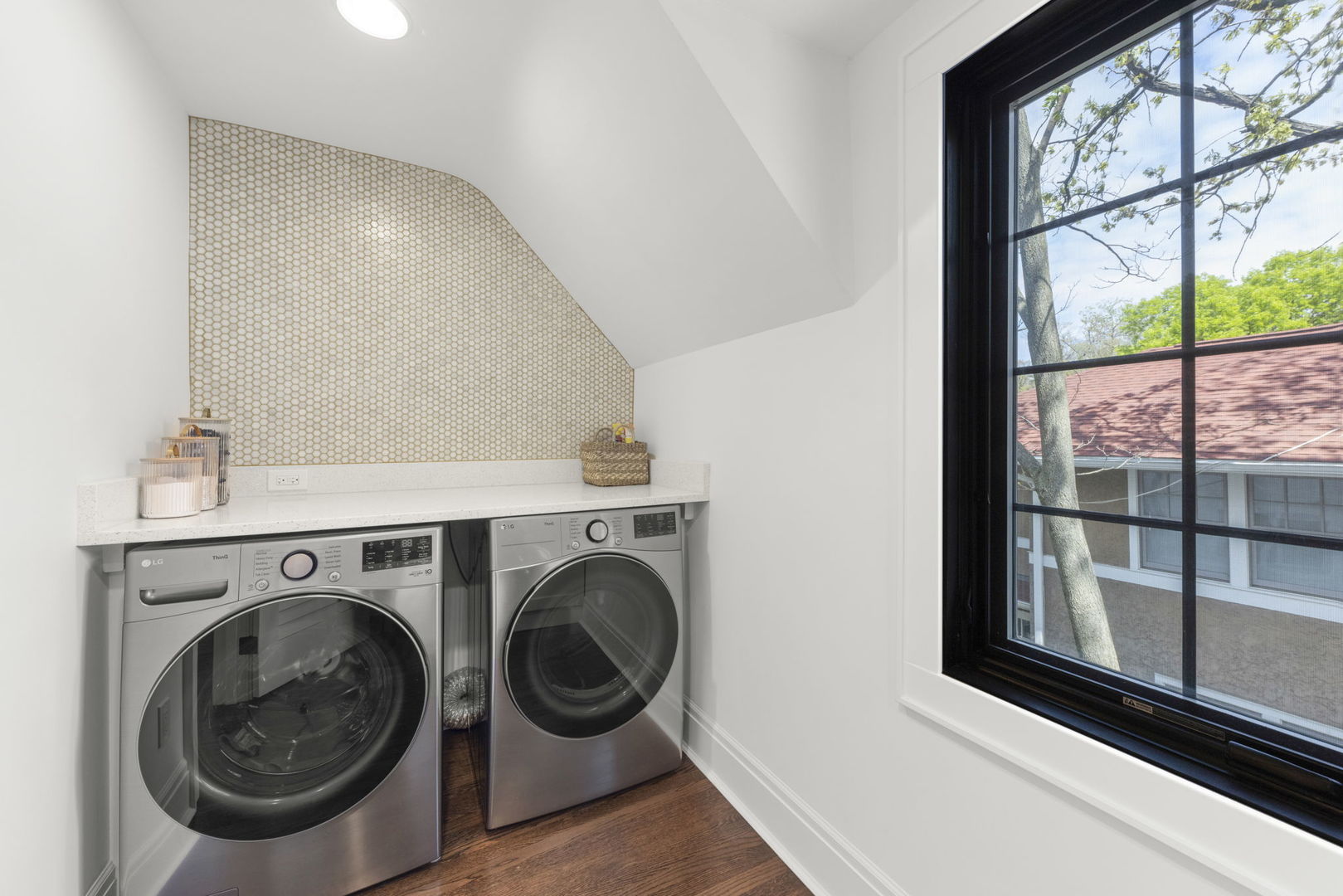 639 N Park Boulevard, Glen Ellyn, IL 60137